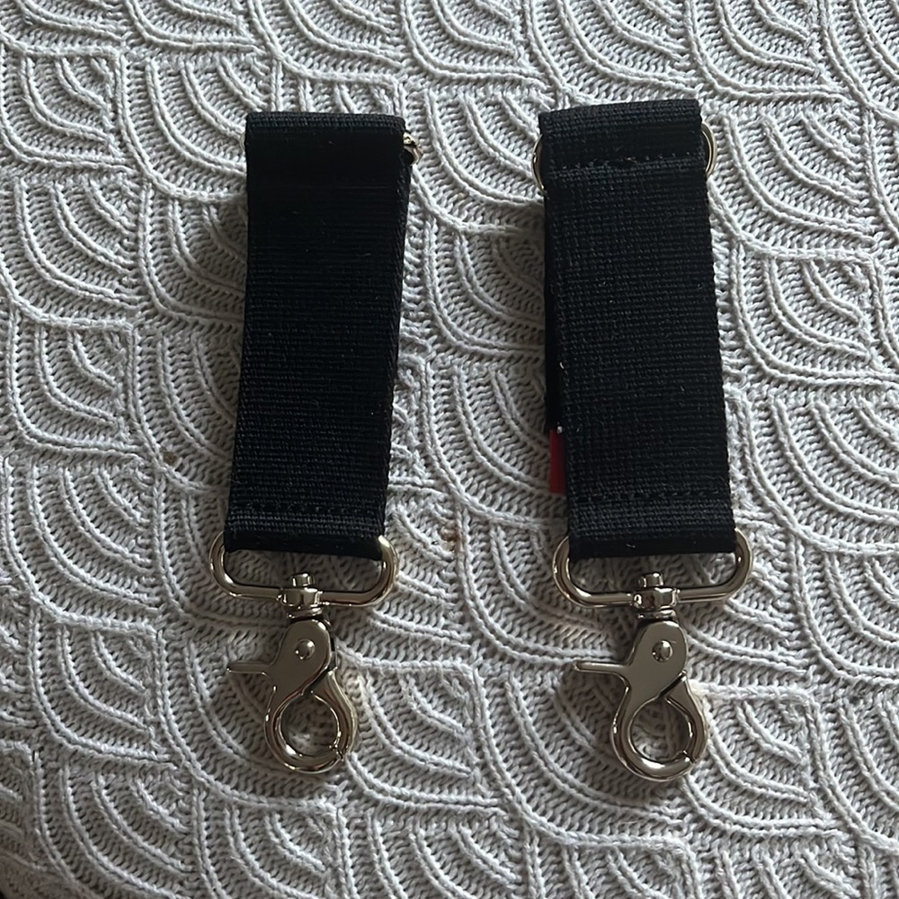 Storksak Stroller Clips • Silver ✨ - Picture 5 of 6
